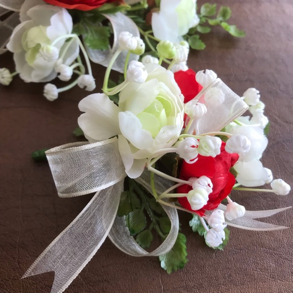 HAND CRAFTED Silk Floral Wrist Corsage and Matching Boutonnière - Picture 4 of 5